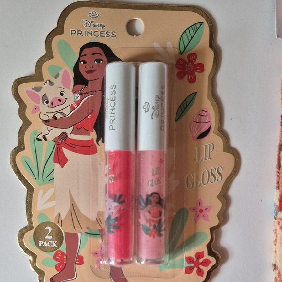 🔥🔥STEAL🔥🔥Disney Moana Crew Socks - Gray, Red, and Brown - Picture 5 of 6